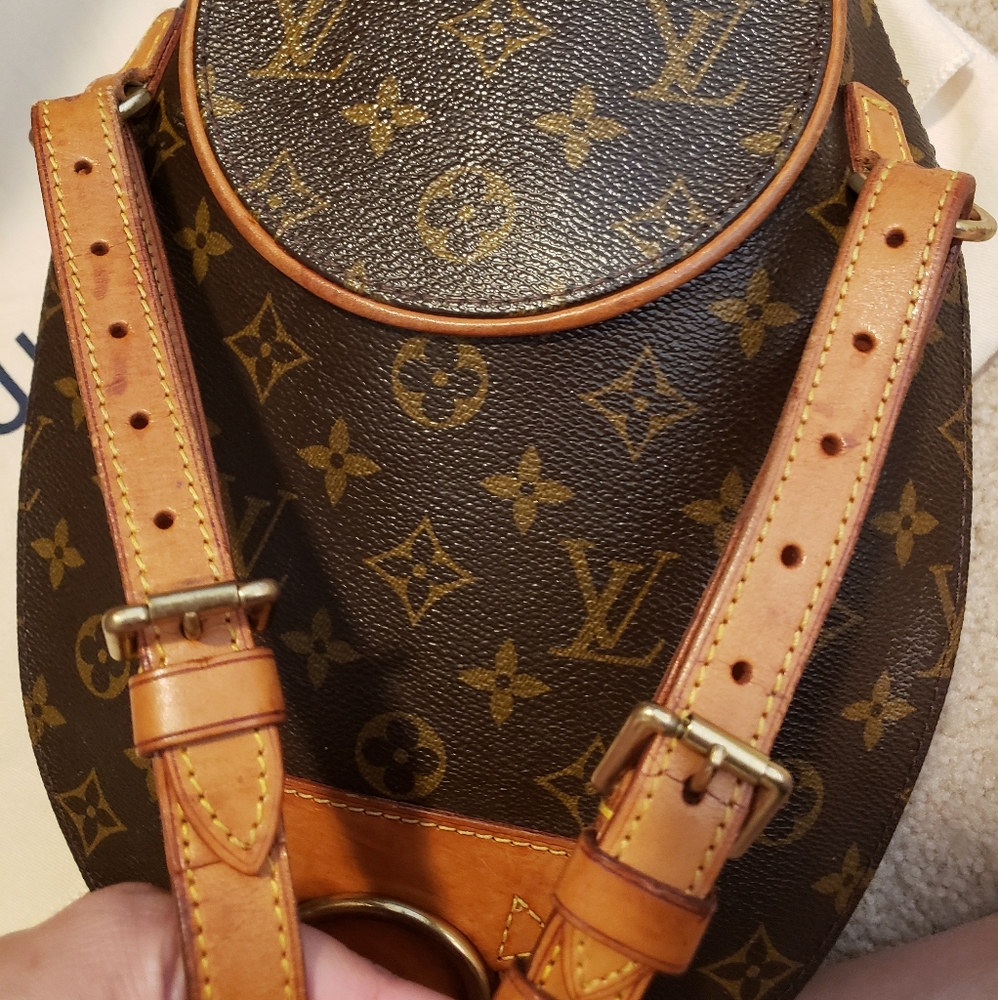 Louis Vuitton Ellipse Backpack - Picture 6 of 12
